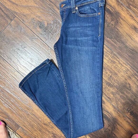 Levi's Women's Straight Jeans Size 9/29 Medium-Dark Wash Blue Denim ✨ - Picture 4 of 4